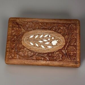 Vintage‎ Hand Carved Wood Wooden With Inlay Box Hinged